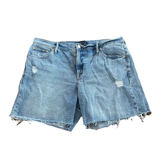 GAP Denim Women's 5" Short Mid Rise Light Wash Jean Stretch Size 33 16 - Picture 1 of 7