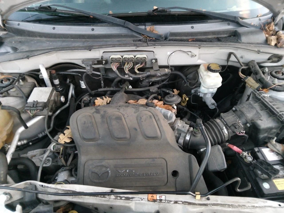 Módulo de control electrónico ECM del motor 3,0 L ID 5L8A-AAD compatible con 05-06 ESCAPE 27183185 Foto 1 de 4