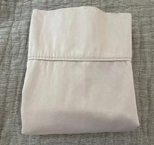 Calvin Klein King Pillowcases Light Tan 100 % Combed Cotton Super Soft *see pics - Picture 1 of 8