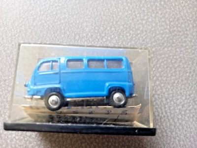 NOREV  1:87  RENAULT ESTAFETTE   VAN  #509 - Image 1 of 4