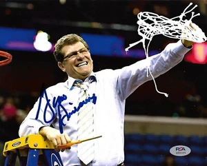 GENO AURIEMMA signed autographed (UCONN HUSKIES) 8X10 PHOTO w/ COA PSA AN90256 - Picture 1 of 1