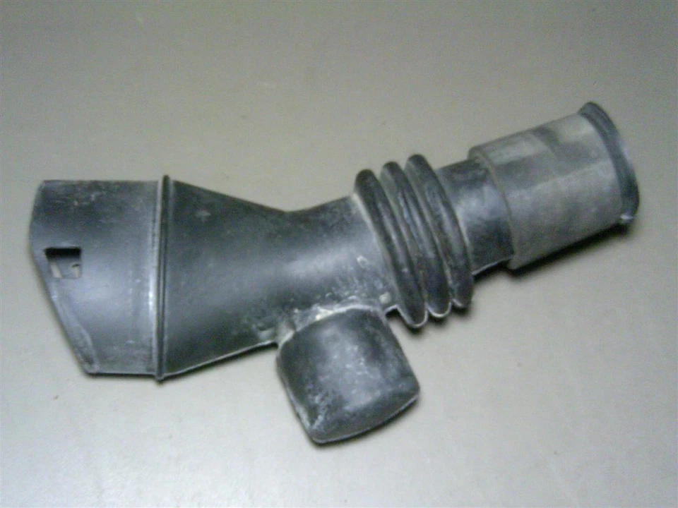 95 1995 GM Chevy Corsica 3.1 3.1L Air Intake Box Tube Part - Image 1 of 2