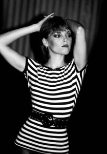 PAT BENATAR LAMINATED PHOTO PRINT - Picture 1 of 1