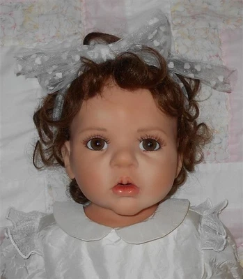 Hildegard Gunzel 2012 树脂 MAREI 娃娃 23.5 英寸人类头发和玻璃眼睛 #077/140 — 第 1/4 张图片