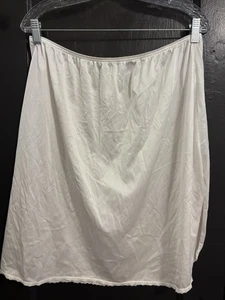 Vassarette Lace Trim Nylon 24” White Half Slip 11822 Size 2XL - Picture 1 of 4