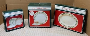 Vintage Never Used? 17 Piece Porcelain Ware Christmas Holly & Berries Pattern - Picture 1 of 16