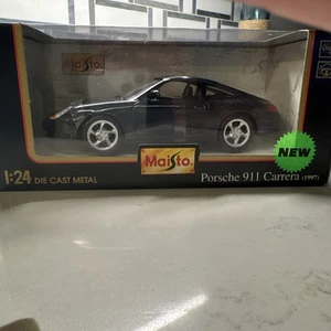 1997 PORSCHE 911 Carrera Cabriolet 1:24 MAISTO Special Edition in Navy Blue - Picture 1 of 7
