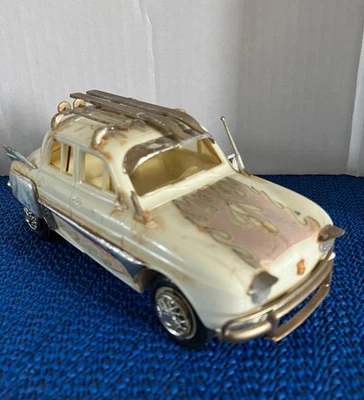 MUY RARO COCHE MODELO PROMOCIONAL HUBLEY 1958 RENAULT DAUPHINE CONCESIONARIO (PERSONALIZADO) Foto 1 de 4