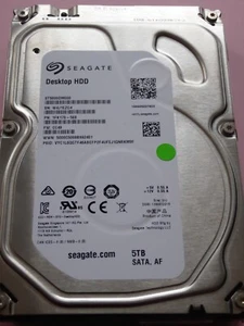Seagate ST5000DM000 SN: W4J PN: 1FK178-568 CC49 WU 13 MAGGIO 2016 5TB - Foto 1 di 1