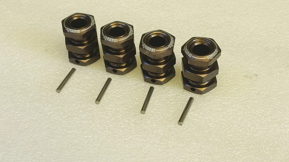 KYOSHO INFERNO MP10Te 17MM WHEEL HUB  - Image 1 of 1