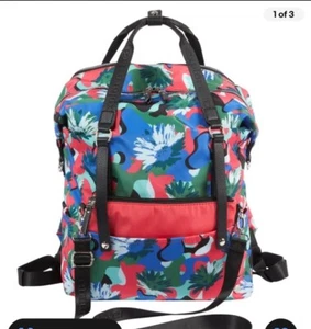Samantha Brown To Go 4 Ways to Wear Rucksack Beuteltasche - Orchid Camo Neu mit Etikett - Bild 1 von 1