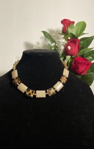 Lovely animal print glass bead necklace - Picture 1 of 12