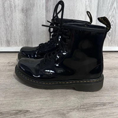 Dr. Martens 1460 боевой ботинок детей молодежи - мальчиков 4 - девочек 5 патент черный гранж - Изображение 1 из 4