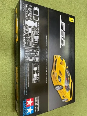 TAMIYA F50 1/24 Yellow Plastic Model Kit replica in scala auto nuovo - Immagine 1 di 2