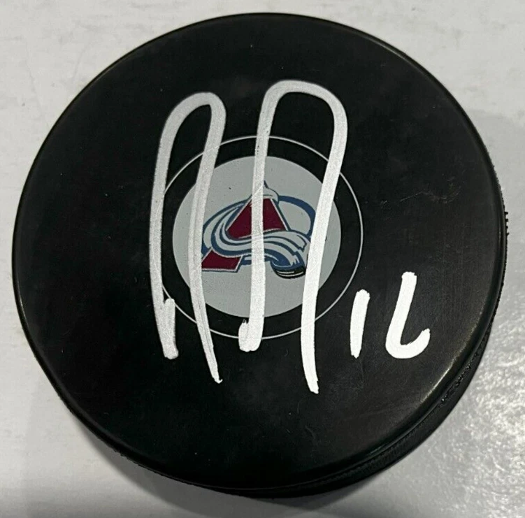 DISCO DE HOCKEY AVALANCHA COLORADO FIRMADO POR RYAN JOHANSEN CON ESTUCHE CERTIFICADO DE AUTENTICIDAD Foto 1 de 1