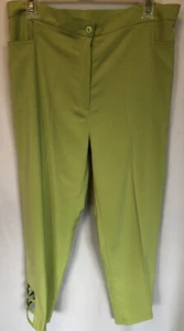 Women’s Sea Suns Lime Green Capri Pants Size Medium Zip Button Front - Picture 1 of 7