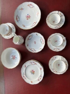 1873-84 Mintons England tea service and dessert dishes, floral swag pattern 4051 - Picture 1 of 24
