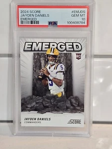 2024 Score Jayden Daniels Emerged PSA 10 GEM MT Rookie #EMJDS RC Commanders - Imagen 1 de 2