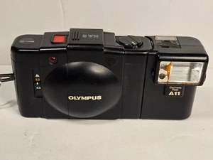 Olympus XA2 analoge Kleinbildkamera mit A11 Blitz - getestet voll funktionsfähig - Bild 1 von 12