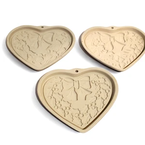 2003 Pampered Chef Cookie Mold Family Heritage Stoneware Spring Autumn Winter 3 - Picture 1 of 7