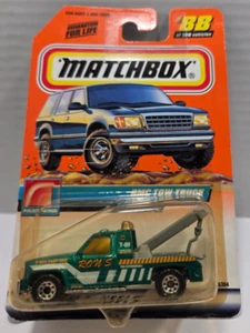 1999 Matchbox # 96384 Police Patrol Series 18 Green GMC Tow Truck #88 of 100 - Picture 1 of 3