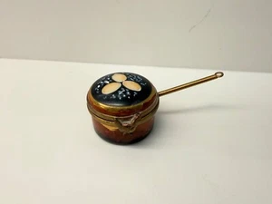 LIMOGES FRANCE EXIMIOUS 'EGGS IN A POT' TRINKET - Picture 1 of 6