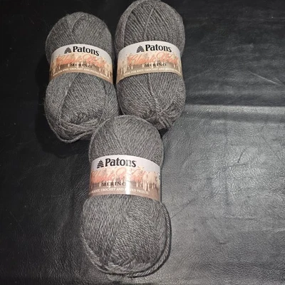 Nuevo Lote de 3 Patones Clásicos Hilados de Lana Merino Gris Oscuro Mezclados 3.5 OZ 1 Madeja Foto 1 de 4