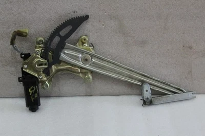 1990 LEXUS LS400 RIGHT PASSENGER FRONT DOOR WINDOW REGULATOR + MOTOR 85710-50010 - Image 1 of 4