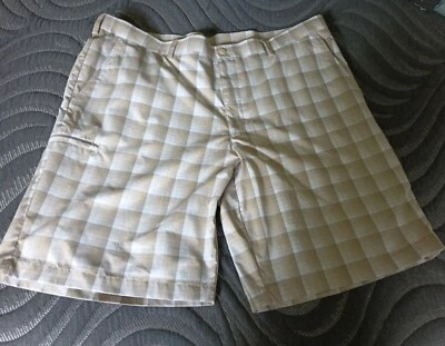 Shorts de golfe masculino quadriculado cáqui e branco Grand Slam tamanho 40 em excelente estado usado - Imagem 1 de 4