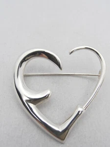 Spilla in ARGENTO 925 con INIZIALE " E " a forma di CUORE - finitura lucida - - Imagen 1 de 7