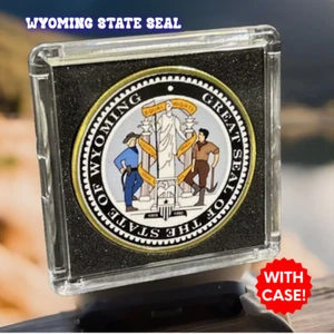 Moneda WYOMING State Seal Challenge Coloreada EE. UU. con Estuche #350 - Imagen 1 de 18