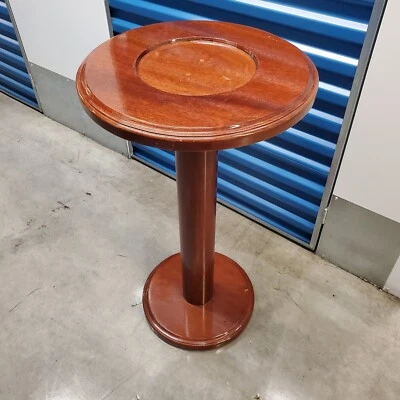 Mesa redonda con pedestal de columna de madera vintage con soporte para plantas de 32 pulgadas de alto decoración  Foto 1 de 4