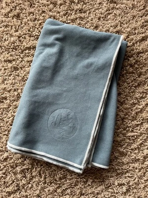 Manduka eQua Hot Yoga Towel - Image 1 of 4