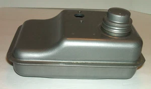 Briggs & Stratten Benzintank 291834 Oldtimer Kraftstofftank Nos - Bild 1 von 9