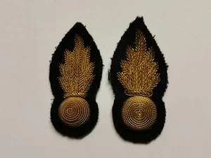 Un par de insignias gorra lingotes de oficiales del regimiento real de artillería de la Segunda Guerra Mundial - Imagen 1 de 3