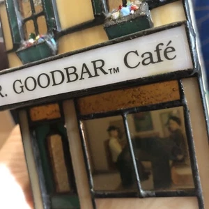 HERSHEY'S Chocolate Town Mr Goodbar Cafe Stained Glass House 1996 Vtg 6” Orig - Picture 1 of 7