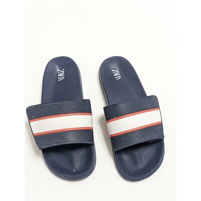 Sandalias ZARA niño talla 5/6  Foto 1 de 4
