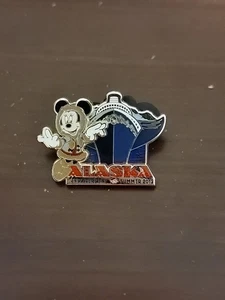 DCL Cruise Line Alaska 2012 Minnie as an Eskimo LE Disney Pin 92864 LE 2000 - Picture 1 of 2