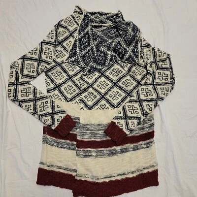 Cárdigan suéter grande para mujer Blu Pepper rojo blanco azul frente abierto Foto 1 de 4