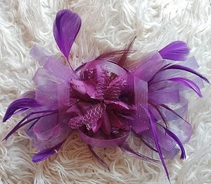 Lila Fascinator. Neu ohne Etikett. - Bild 1 von 3