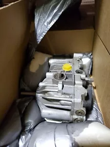 Pompa OEM Husqvarna Hydro Gear BDU-10L-119 539127895 Loc -HK - Foto 1 di 4