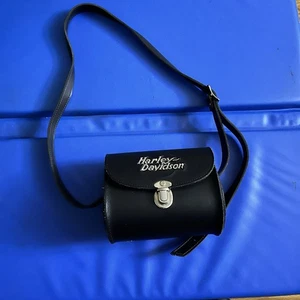 De Colección Harley Davidson Cartera Bolso Carcasa Dura Cuero Negro Correa para el Hombro Usado en Excelente Condición - Imagen 1 de 10