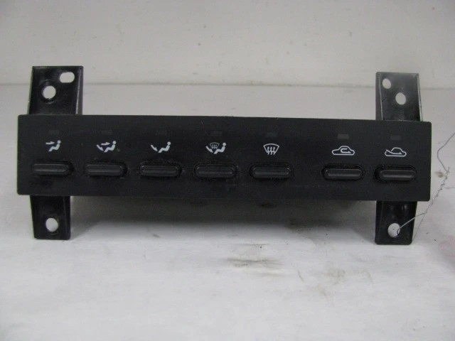 Used A/C Selector Switch fits: 1989 Mazda MPV push button control Grade A - Imagem 1 de 4