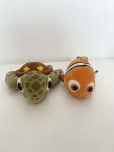 Disney Store Findet Nemo Squirt die Schildkröte und Nemo der Fisch Stofftiere 7 Zoll - Bild 1 von 8