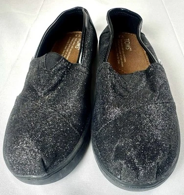 Toms Youth Black Slip-On Shoes Size Y3. - Image 1 of 4
