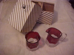 Crema y azúcar Ruby Flash Glass 1975 con monograma - Imagen 1 de 4
