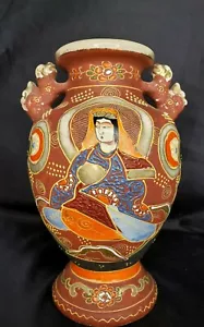 Antique Signed Japanese Moriage Satsuma Vase With Foo Dog Handles 8” - Picture 1 of 11