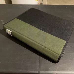 American Studio Zip Around Folder Trapper Keeper Green And Black - Picture 1 of 11