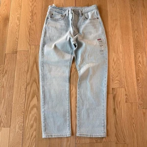 Levis 501 Light Wash Button Fly Jeans Means 29x28 (28x27) NWT - Picture 1 of 8
