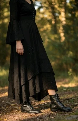 VTG Laredo Sz 6 1/2 Womens Black Leather Roper Kiltie Grunge Combat Riding Boots - Image 1 of 4